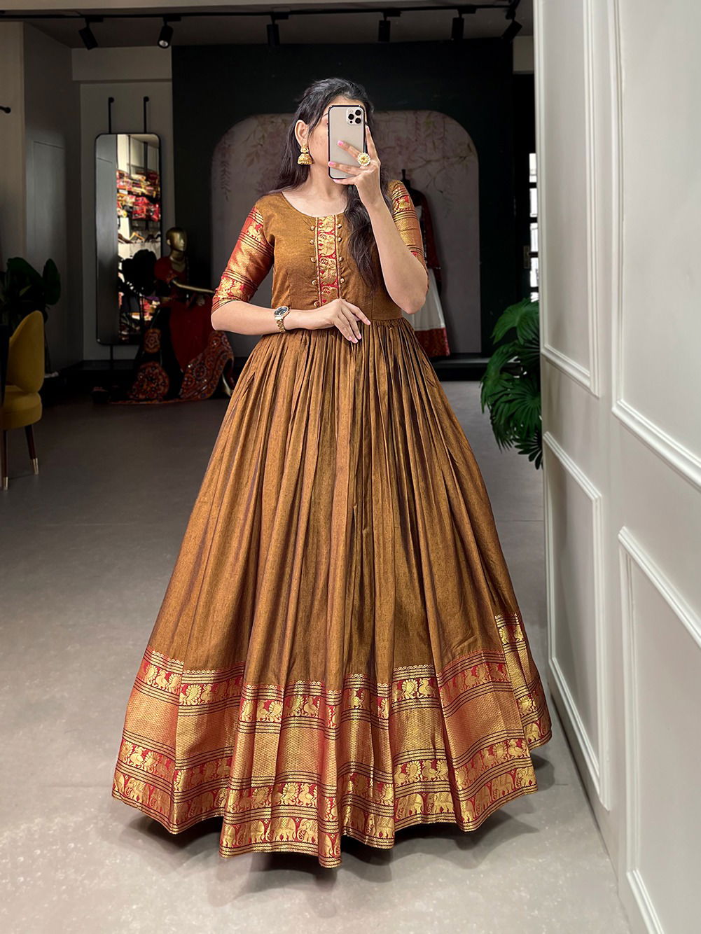 LC 71 By Laabh Narayan Pet Cotton Designer Gown Wholesale Suppliers In Mumbai